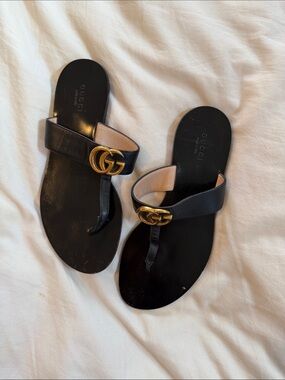 Gucci Black Leather Sandals with Gold Double G
